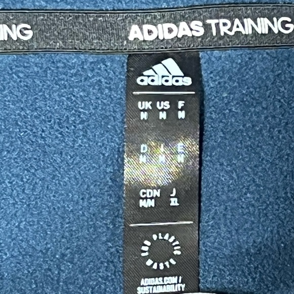 Adidas Training hoodie size Medium. - Picture 6 of 6